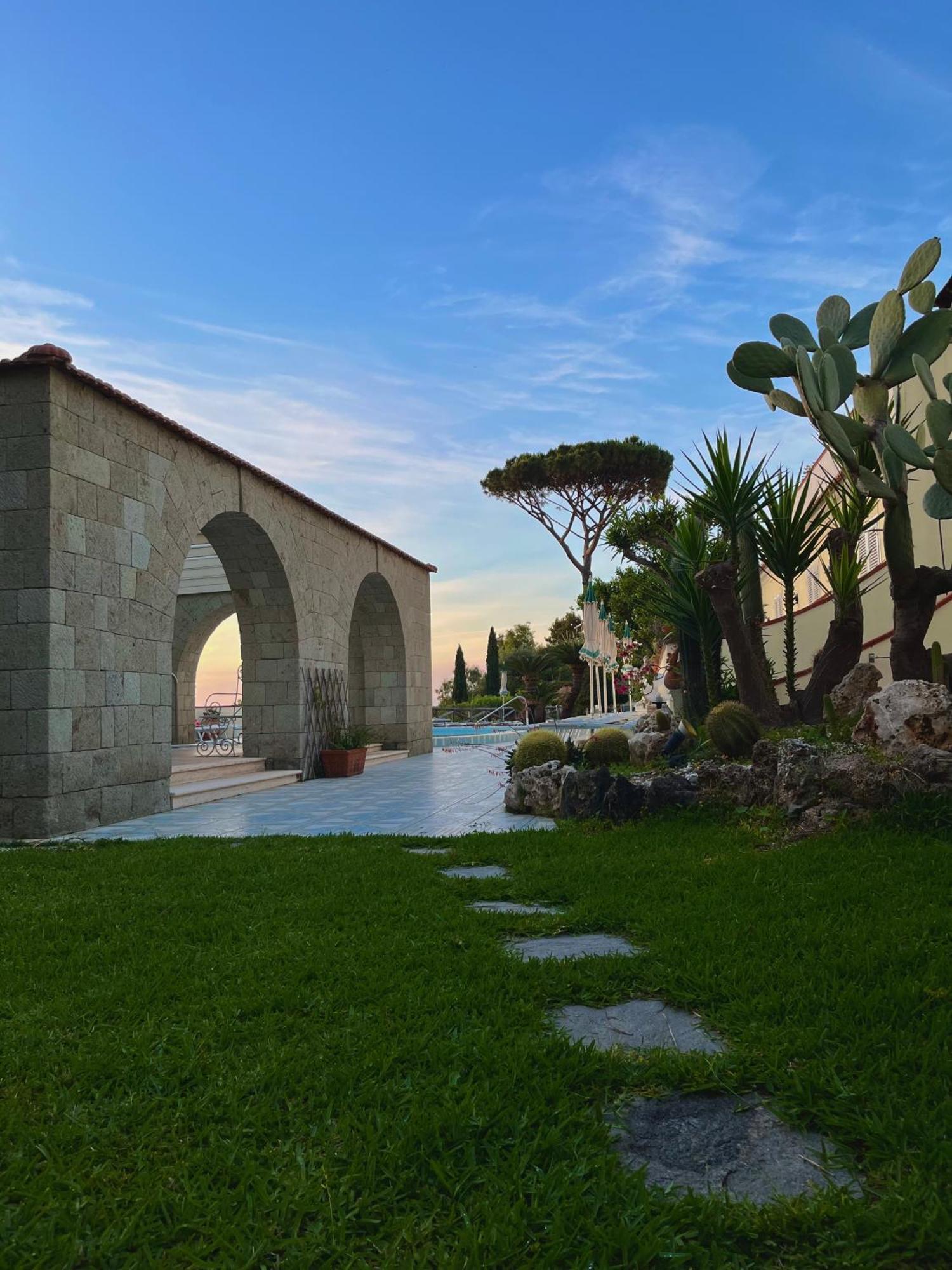 Resort Villa Flavio Казамиччола-Терме Экстерьер фото